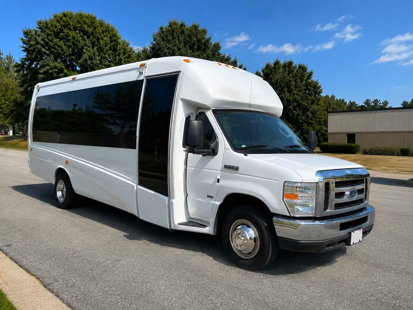 15 passenger minibus