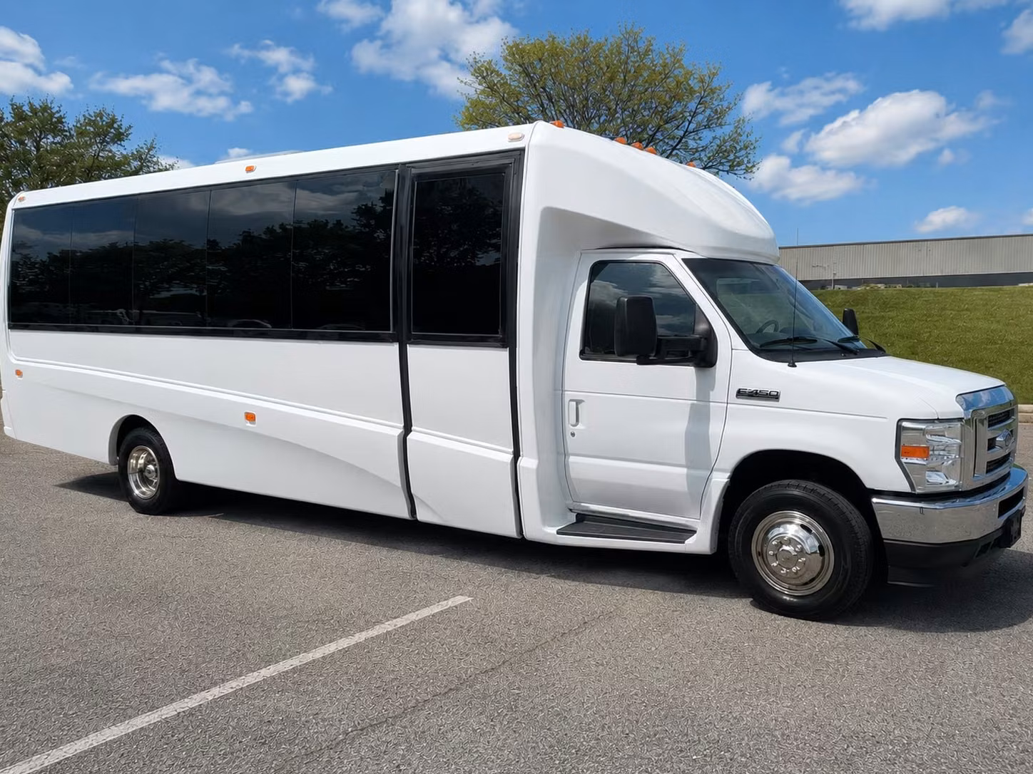 minibus rentals for student groups visiting the mississippi children s museum
