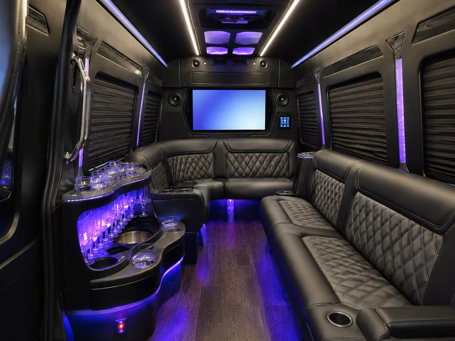 safe prom night transportation in jackson that parents and students both love